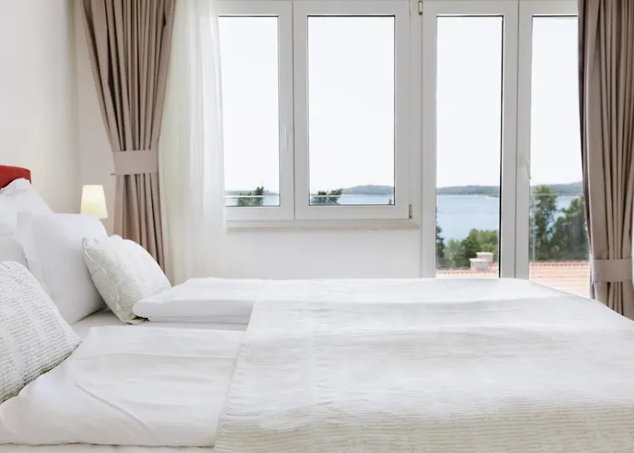 Pharia And - By The شقة فندقية