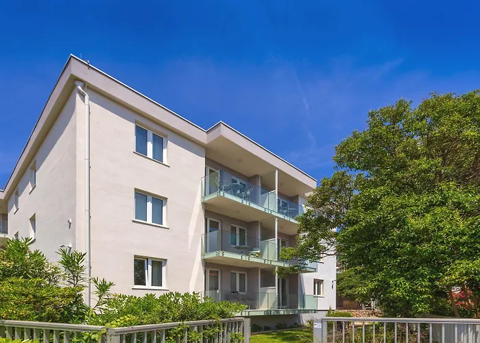 Pharia And - By The هفار