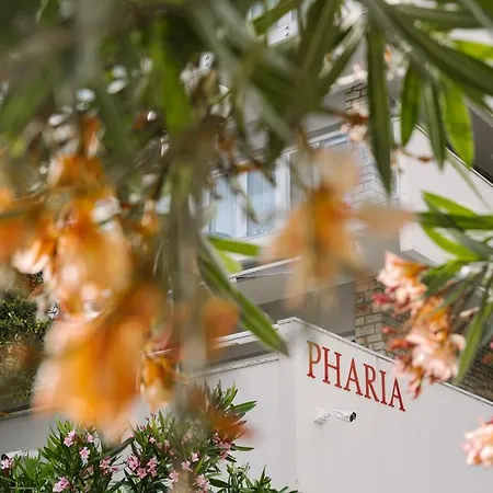 Pharia And - By The 3* フヴァル