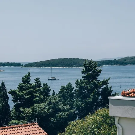 Pharia And - By The Aparthotel 3*