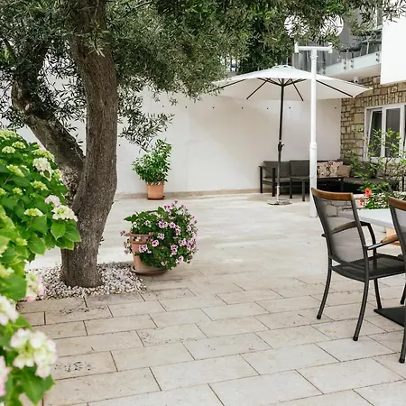 Hotel Pharia & Residences Hvar Town