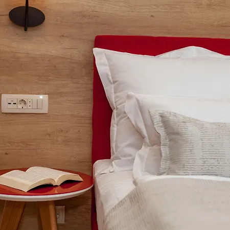 Pharia And - By The アパートホテル 3*