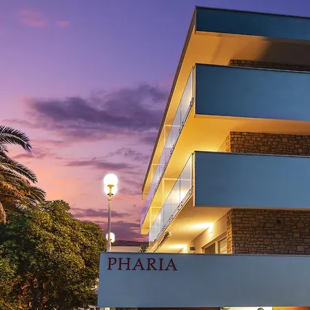 Hotel Pharia & Residences 4*