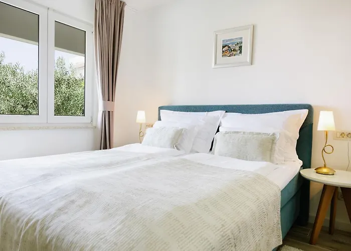 Aparthotel Pharia And - By The