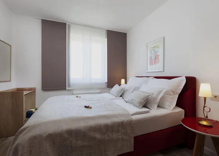 Lejlighedshotel Pharia And - By The 3*