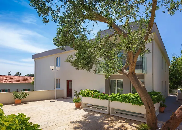 Pharia And - By The Aparthotel