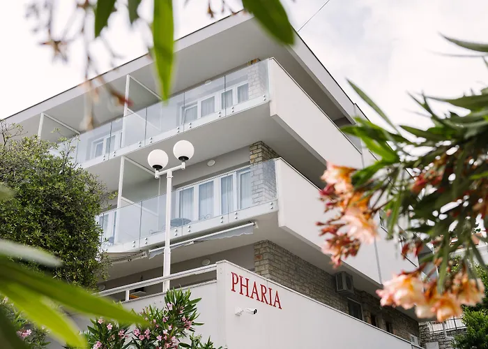 Pharia And - By The Aparthotel