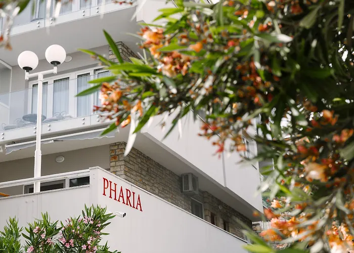Lejlighedshotel Pharia And - By The 3*