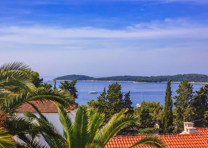 Pharia And - By The Lejlighedshotel