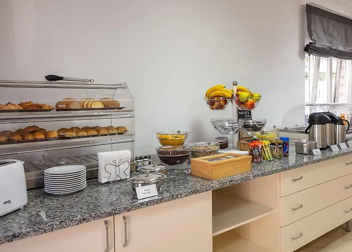 Aparthotel Pharia And - By The 3*