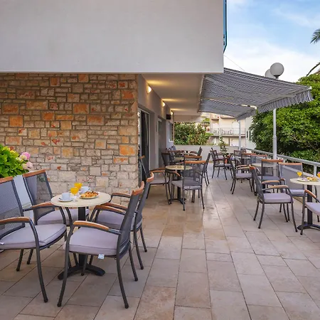 Pharia And - By The Aparthotel 3*