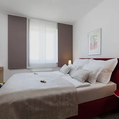 Aparthotel Pharia And - By The 3*