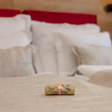 Aparthotel Pharia And - By The