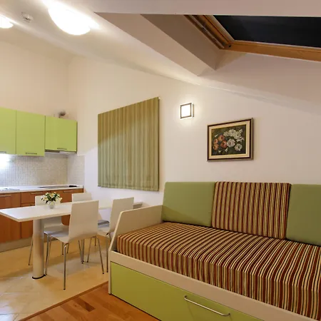 Aparthotel Pharia And - By The Hvar Town