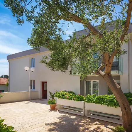 Pharia And - By The Aparthotel