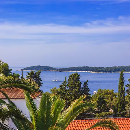 Pharia And - By The Aparthotel