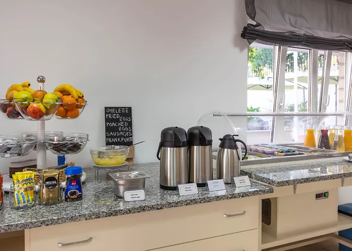 Pharia And - By The Χβαρ